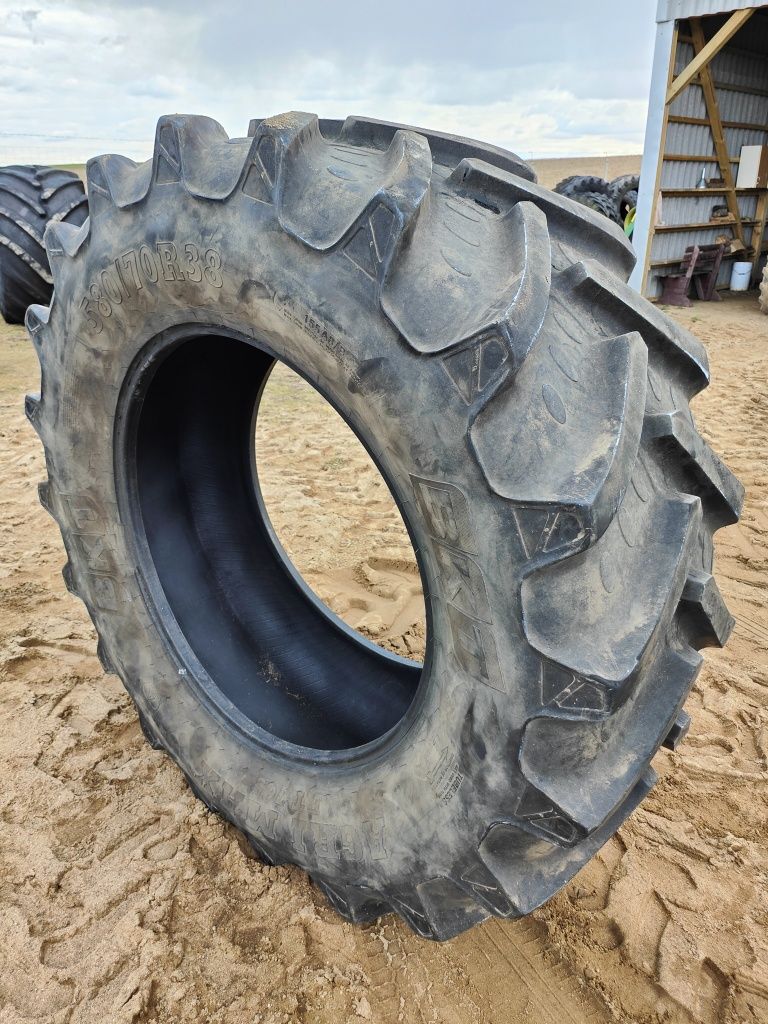 Opona jak Nowa 580/70 R -38 BKT AGRI MAX RT765 99% bieżnika