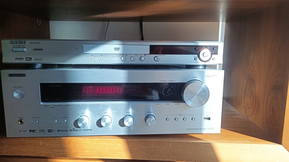 nkyo TX-8270 w kolorze srebrnym
ONKYO TX-8270 STEREO Z WiFi HDMI AirPl