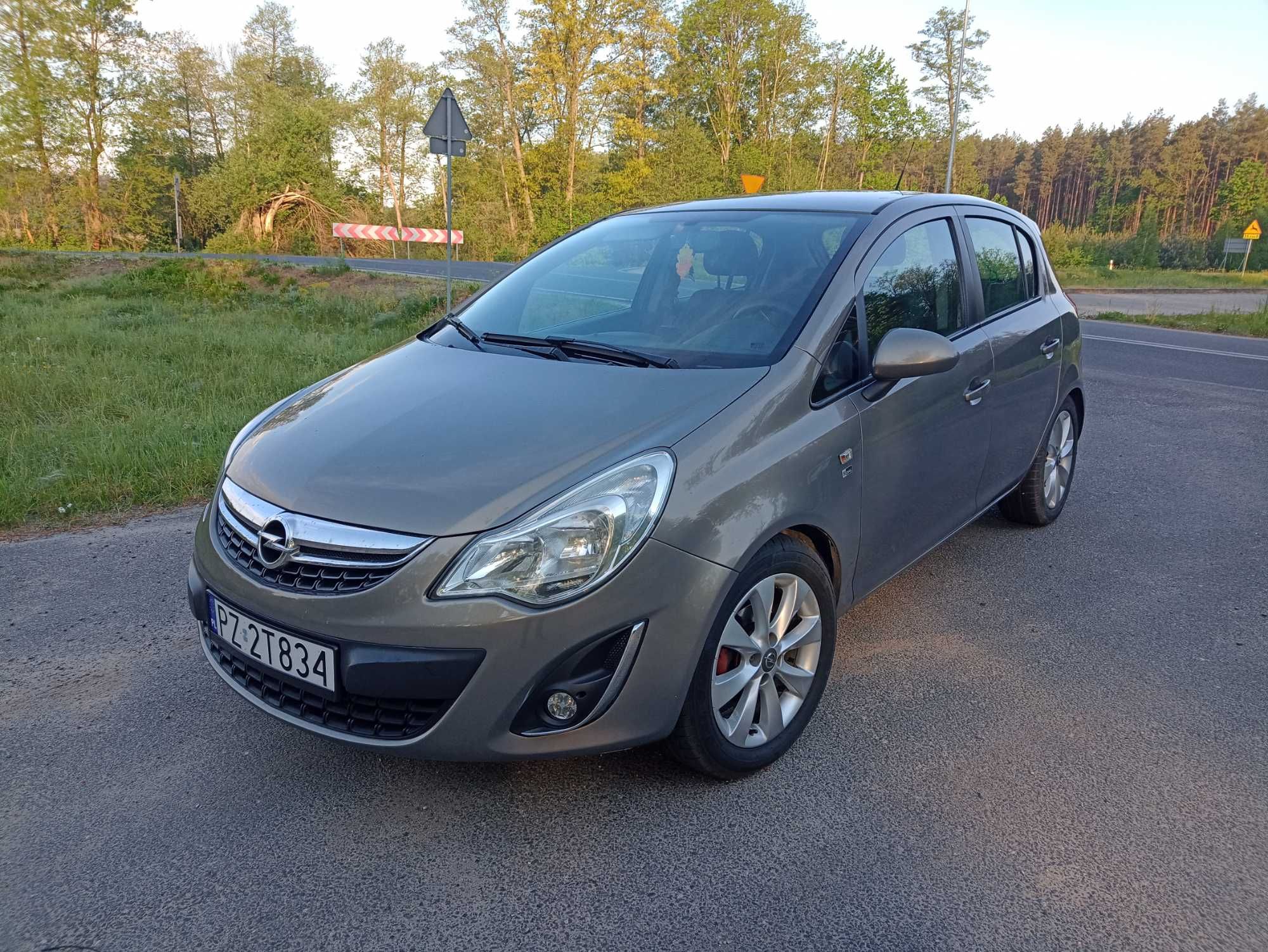 Opel Corsa D 1.4 100KM klima
