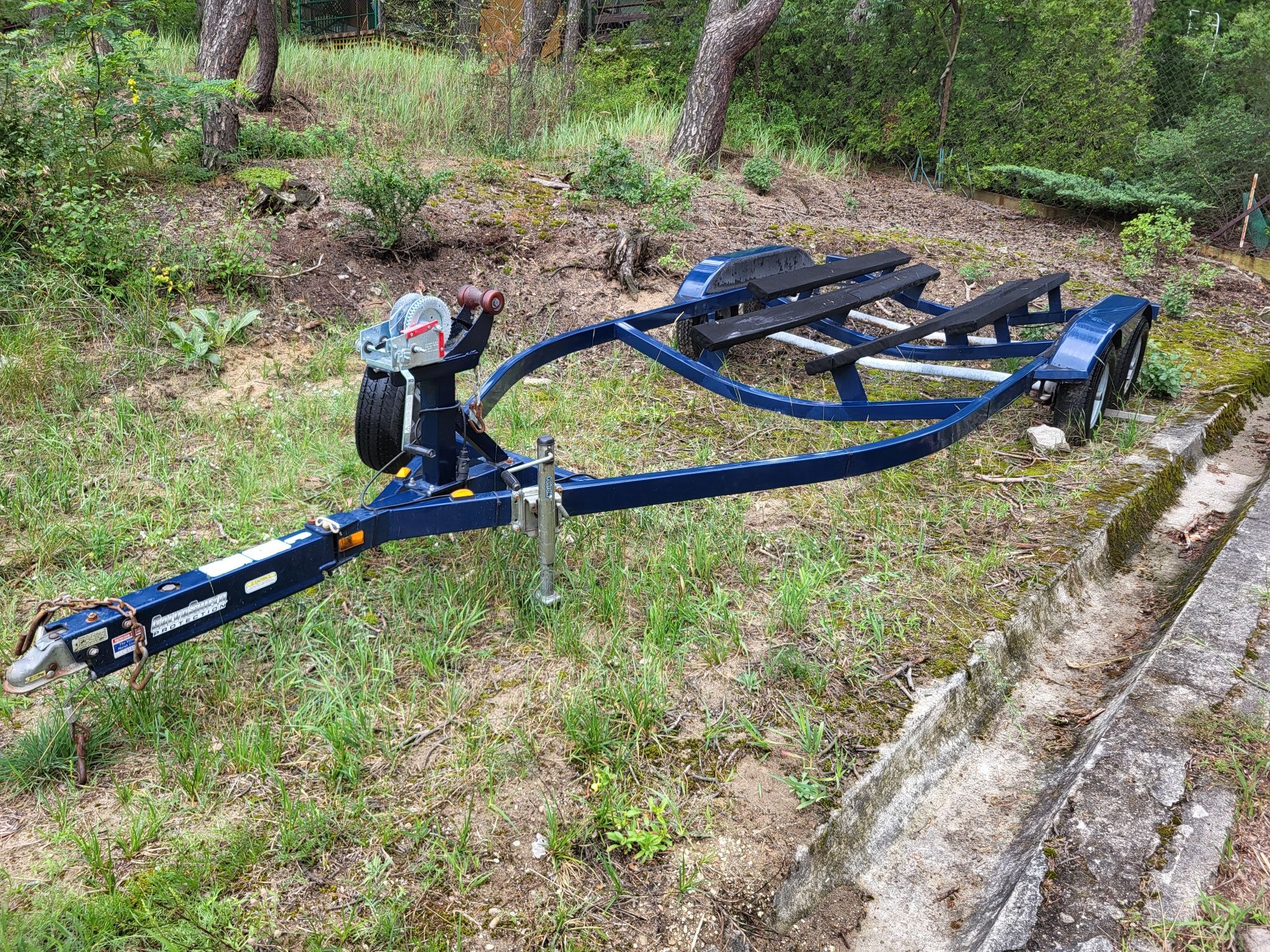 Przyczepa podłodziowa USA dmc 2449kg pod lódź