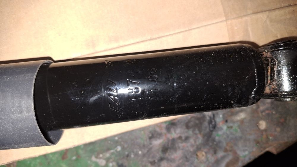 Задні амортизатори ланос (1000 грн пара)