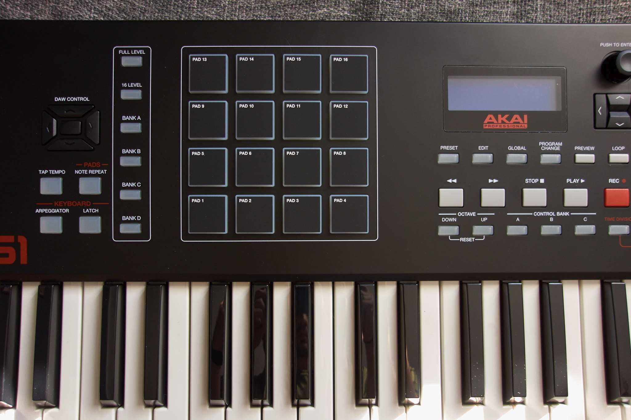 Klawiatura sterująca AKAI Professional MPK 261 NOWA! komplet