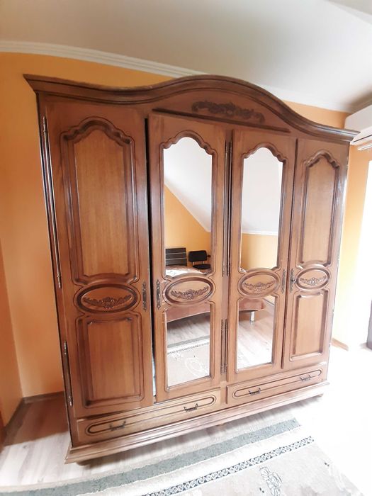 Шафа-гардероб натуральне дерево масив дуб