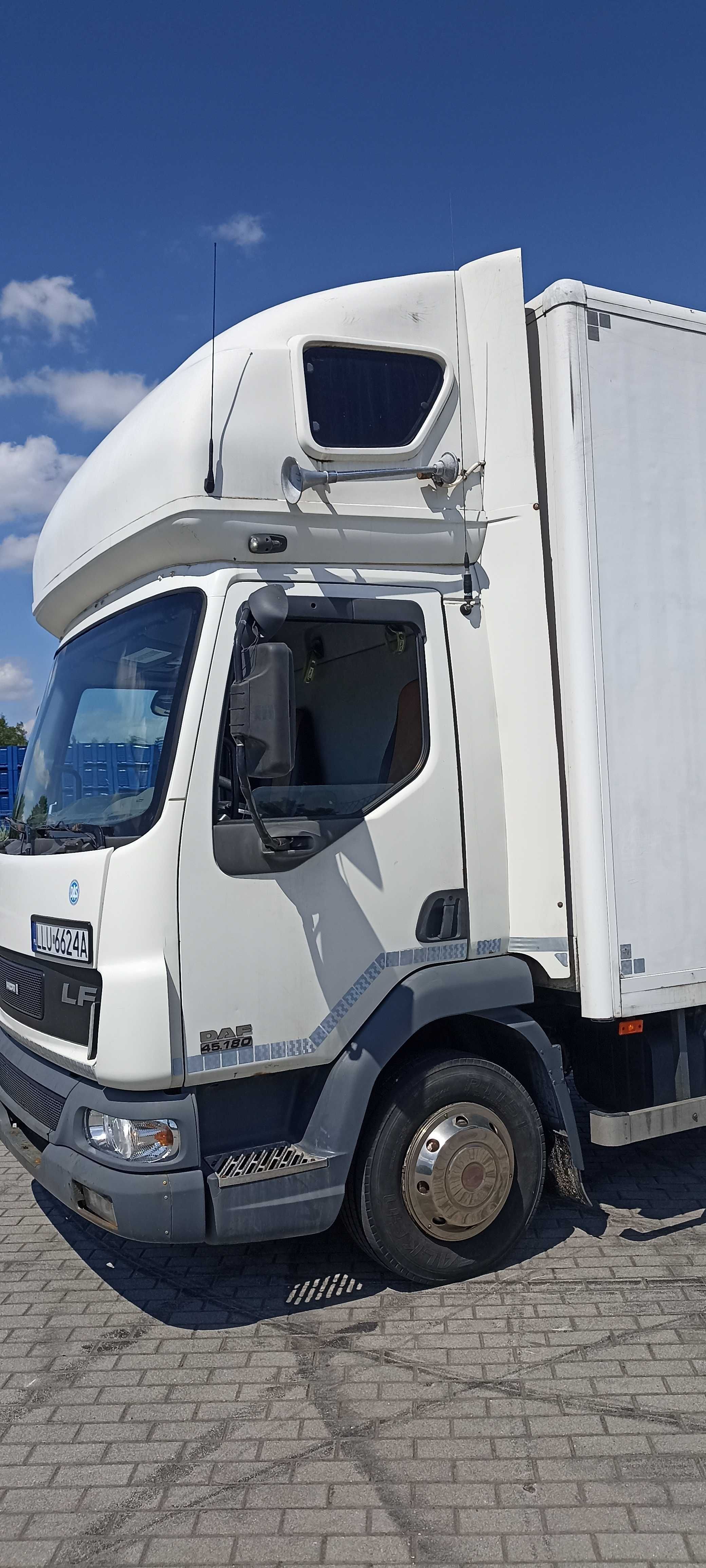 DAF LF45 180 kontener z windą