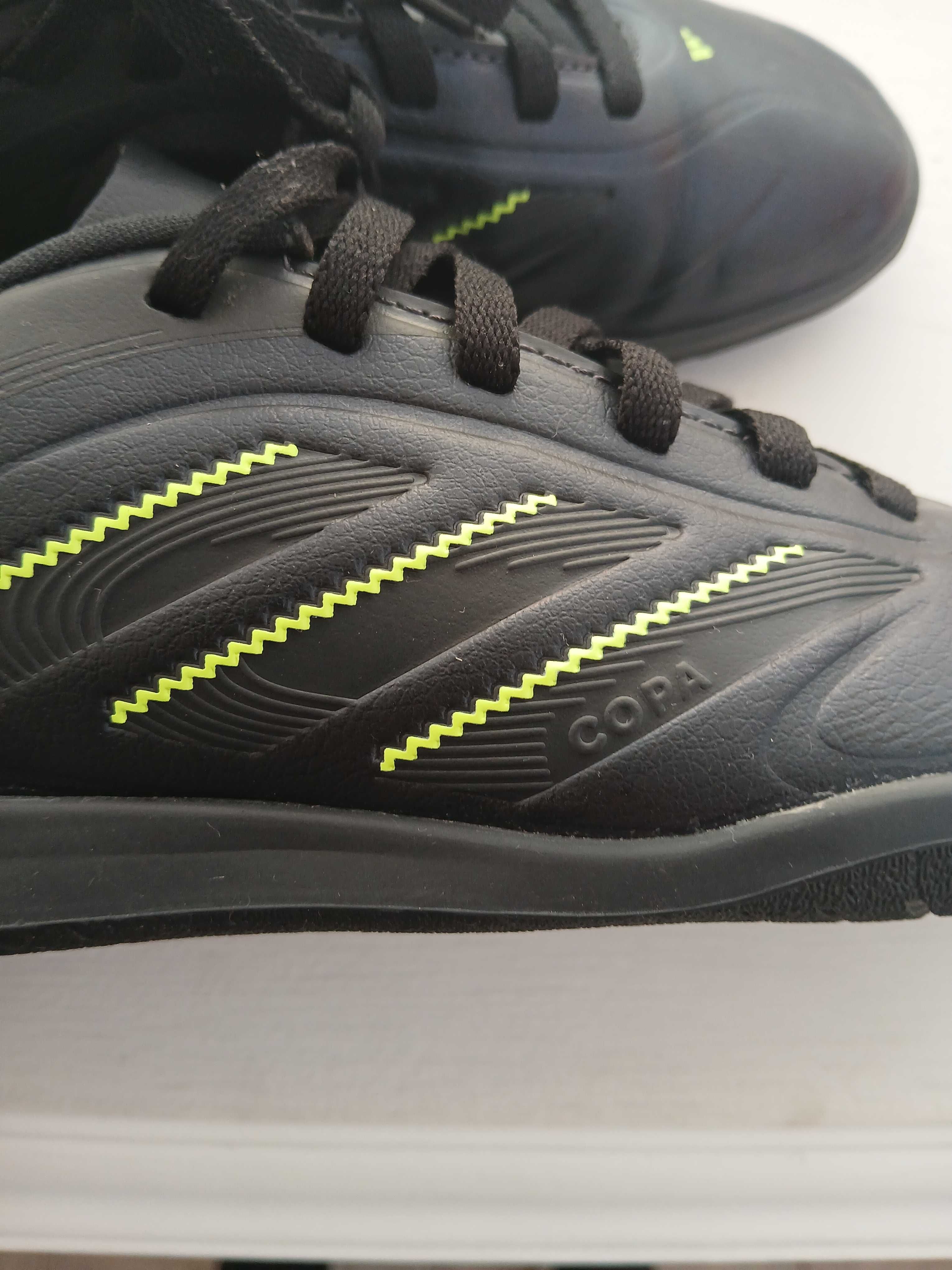 Sapatilhas futsal nr:34 Novas