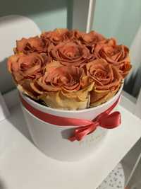 Wieczne roze Flowerose box M
