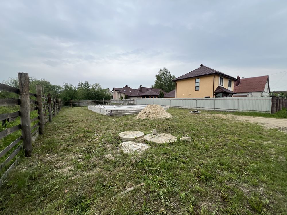 Продаж ділянки з комунікаціями під забудову