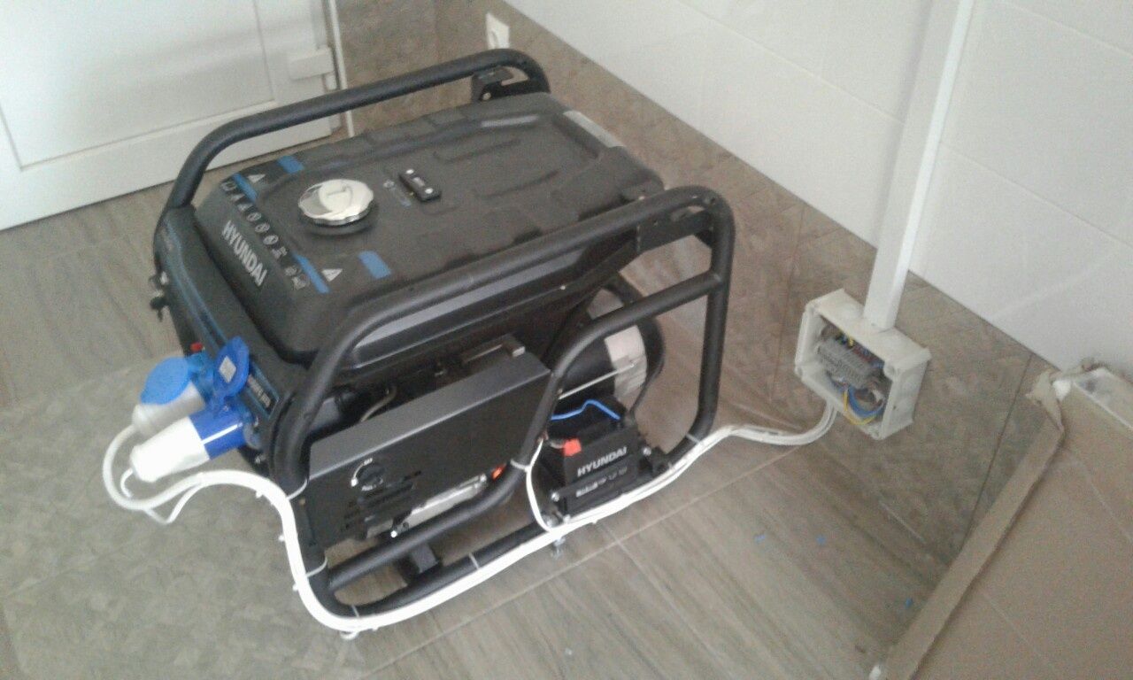 Генератор бензин САМОЗАВОДНИЙ (з АВР) HYUNDAI 10050FE Ats 8,0 кВт