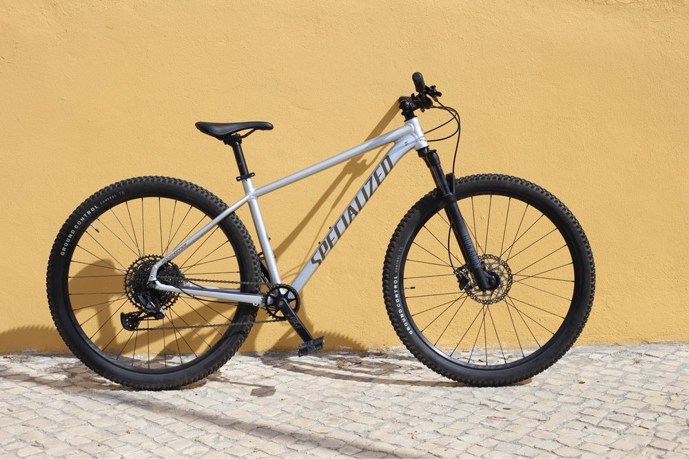 Specialized Rockhopper Expert size L 2025