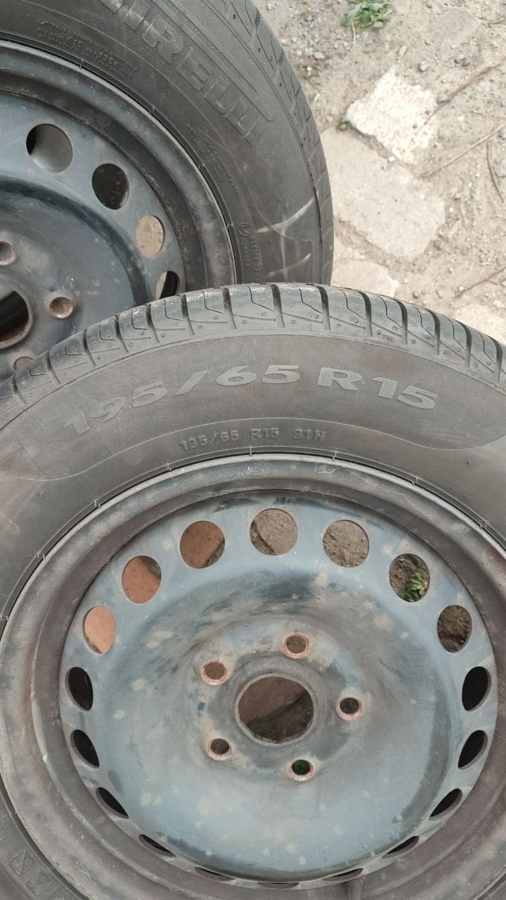 Пара Pirelli 195/65 R15