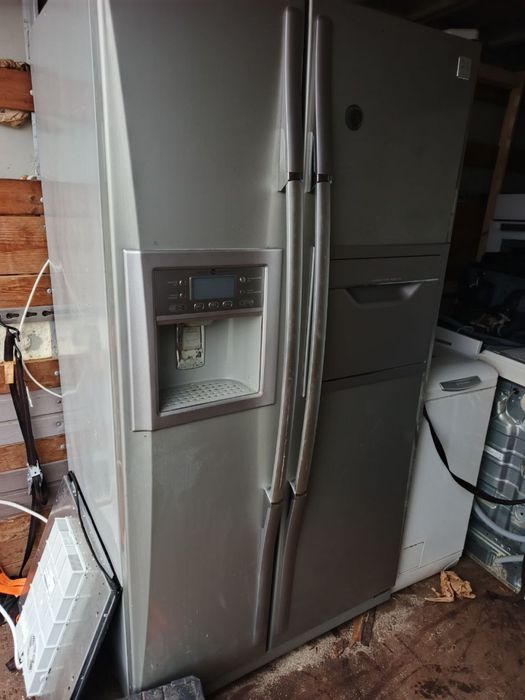 Lodowka side by side deawoo