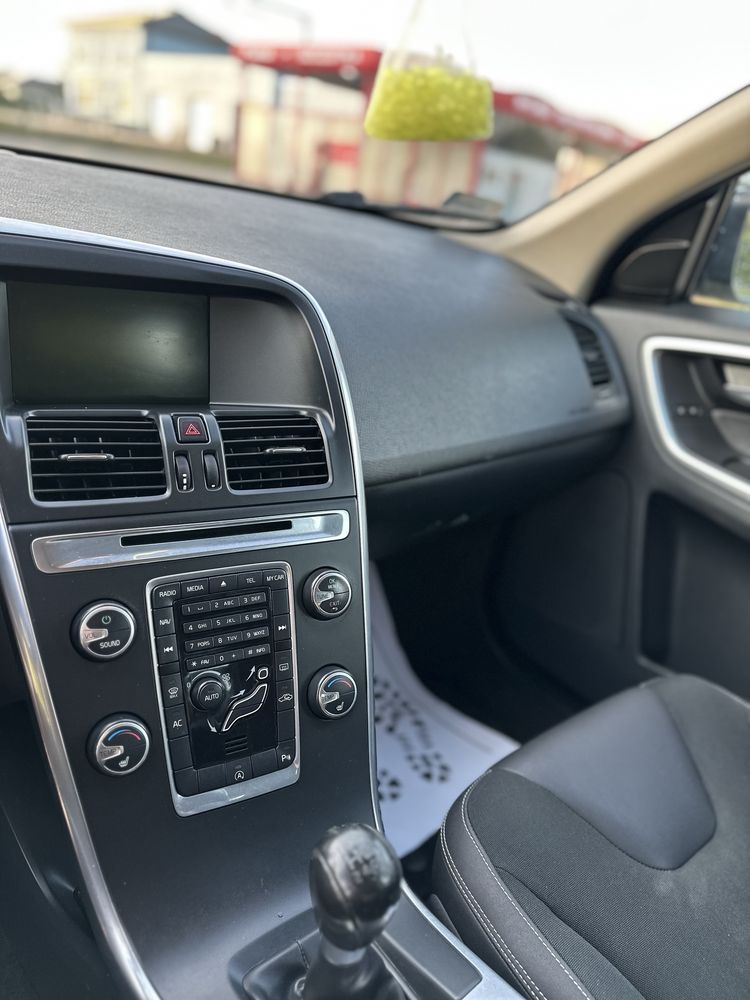 Sprzedam Volvo XC60 2012r