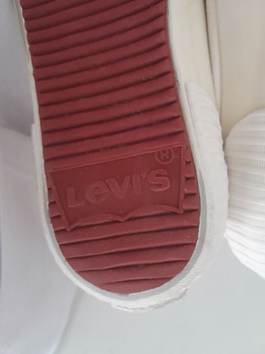 Sapatilhas da Levis tam 32