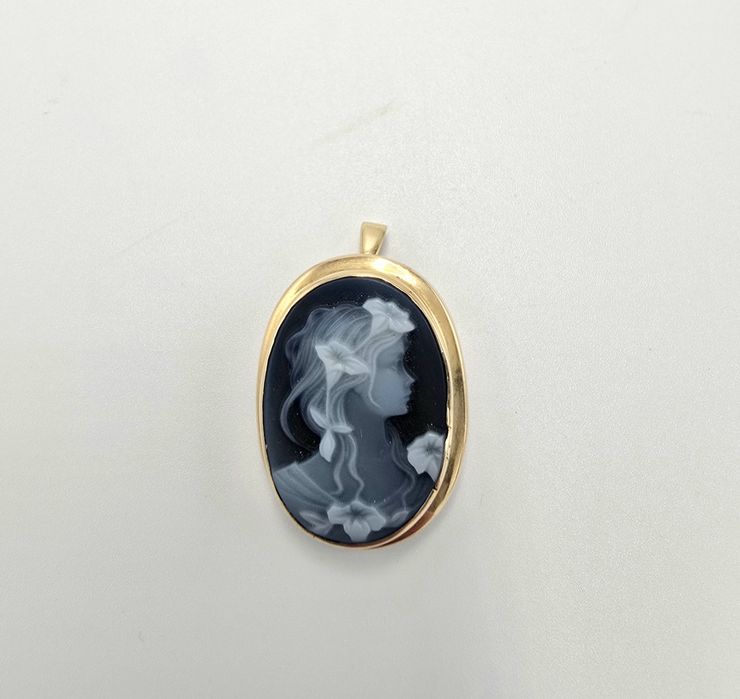 Złota broszko/zawieszka Dama Kameliowa 585