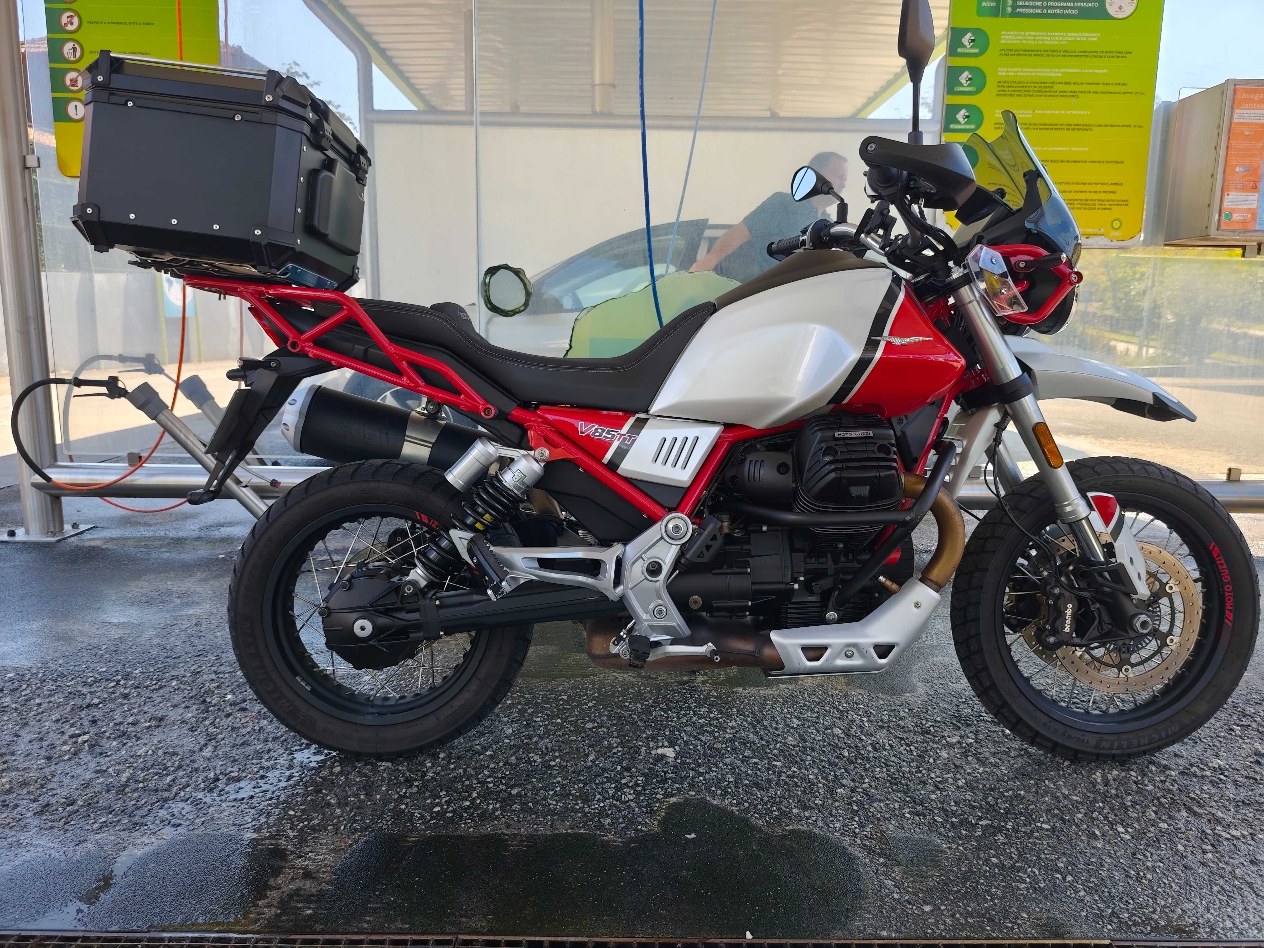 Moto Guzzi V 85 TT Impecável