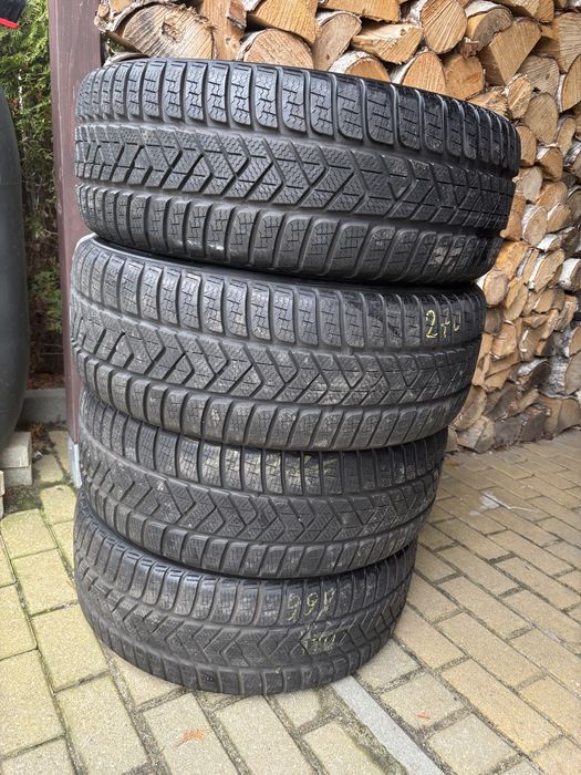 Opony Pirelli Sottozero 3 zimowe 235 45 R19