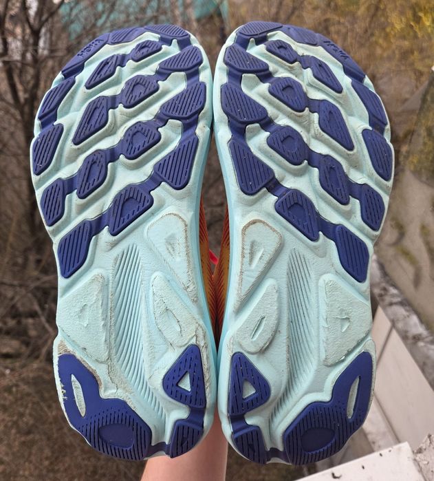 45.5р Hoka Clifton 9 чоловічі спортивні кросівки