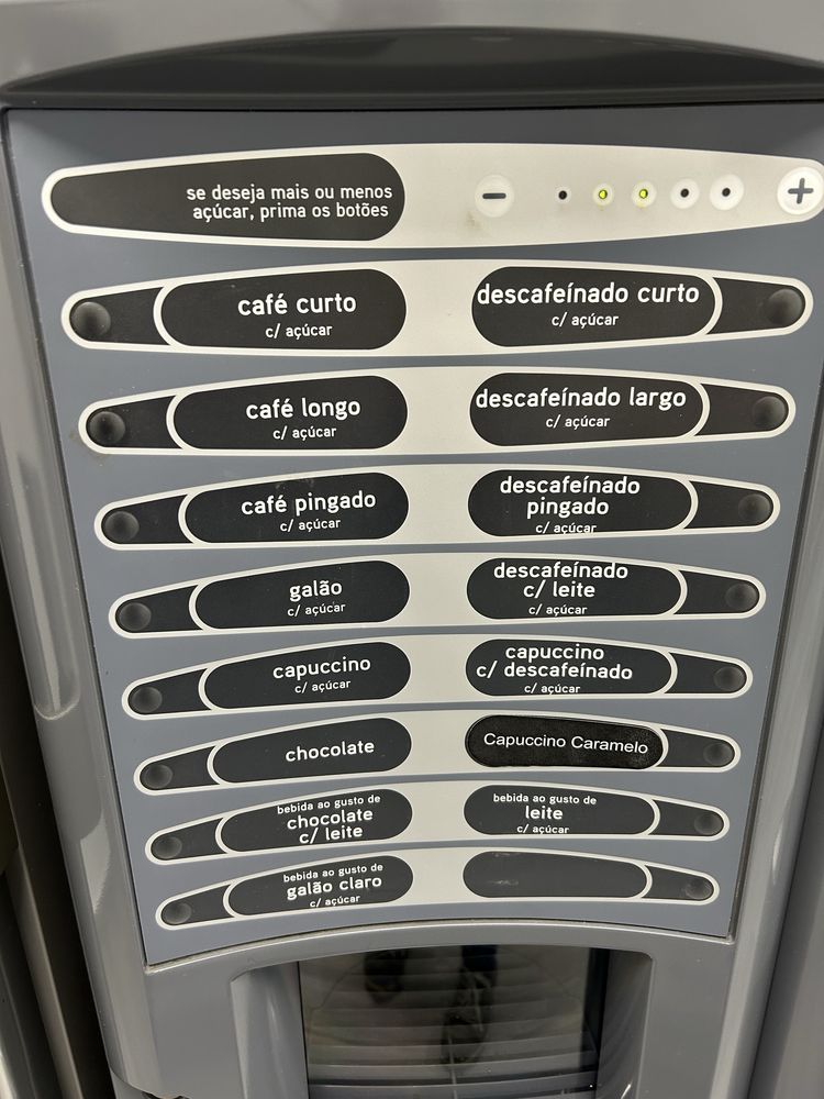 Maquina Vending café Necta kikko max