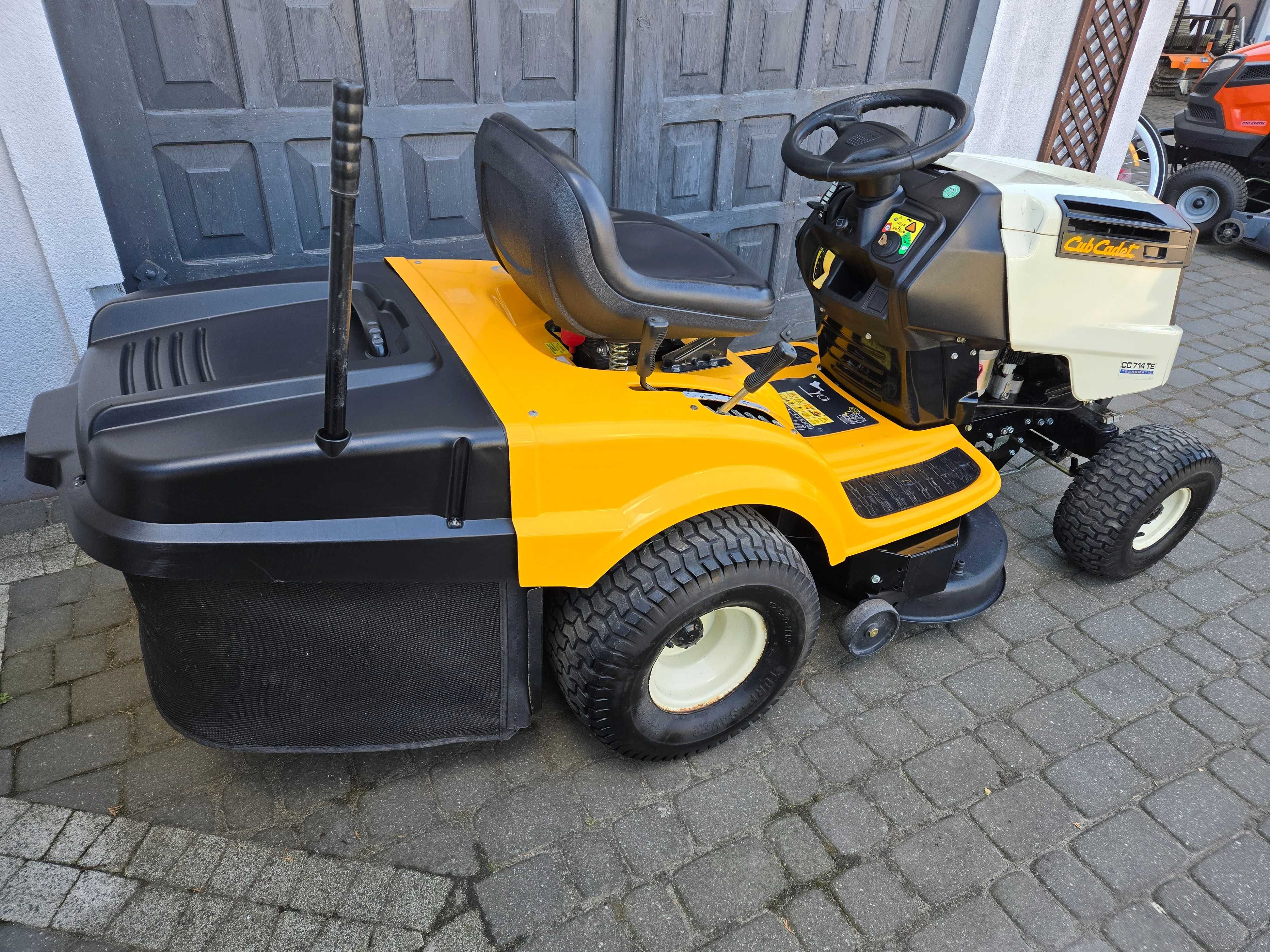 Kosiarka Traktorek Cub Cadet CC 714 TE  Z Pompa Oleju 14 KM.