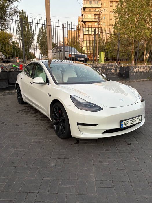 Tesla Model 3 2019