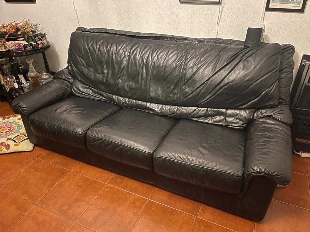 Sofá de cabedal preto - 2 metros