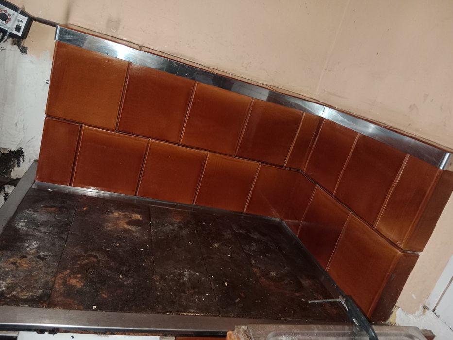 Piec kaflowy do centralnego ogrzewania z płaszczem wodnym