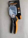 Площинний секатор Fiskars P 721