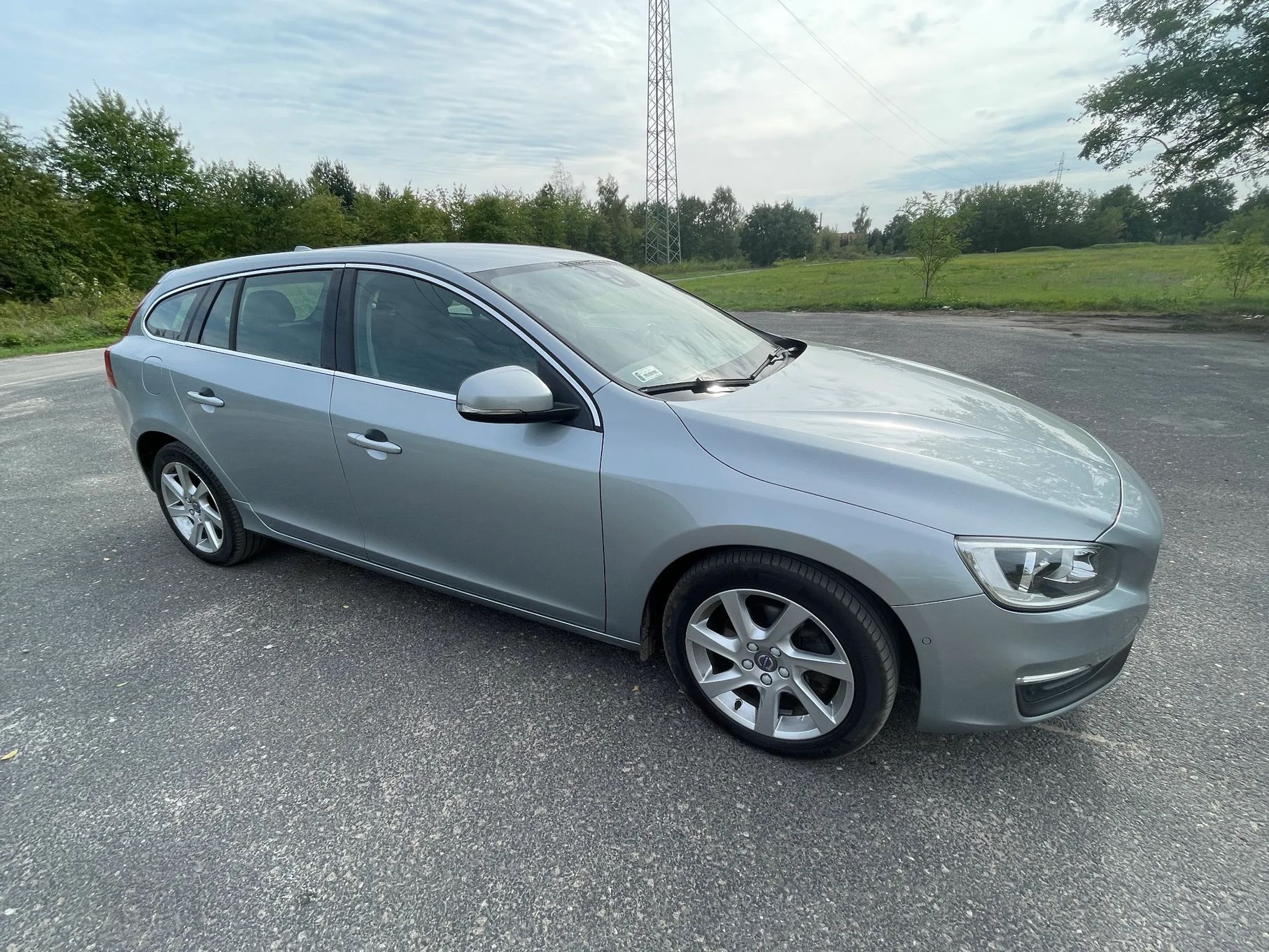 Volvo V60 Momentum, D4 DRIVE-E, 181 KM, 2015