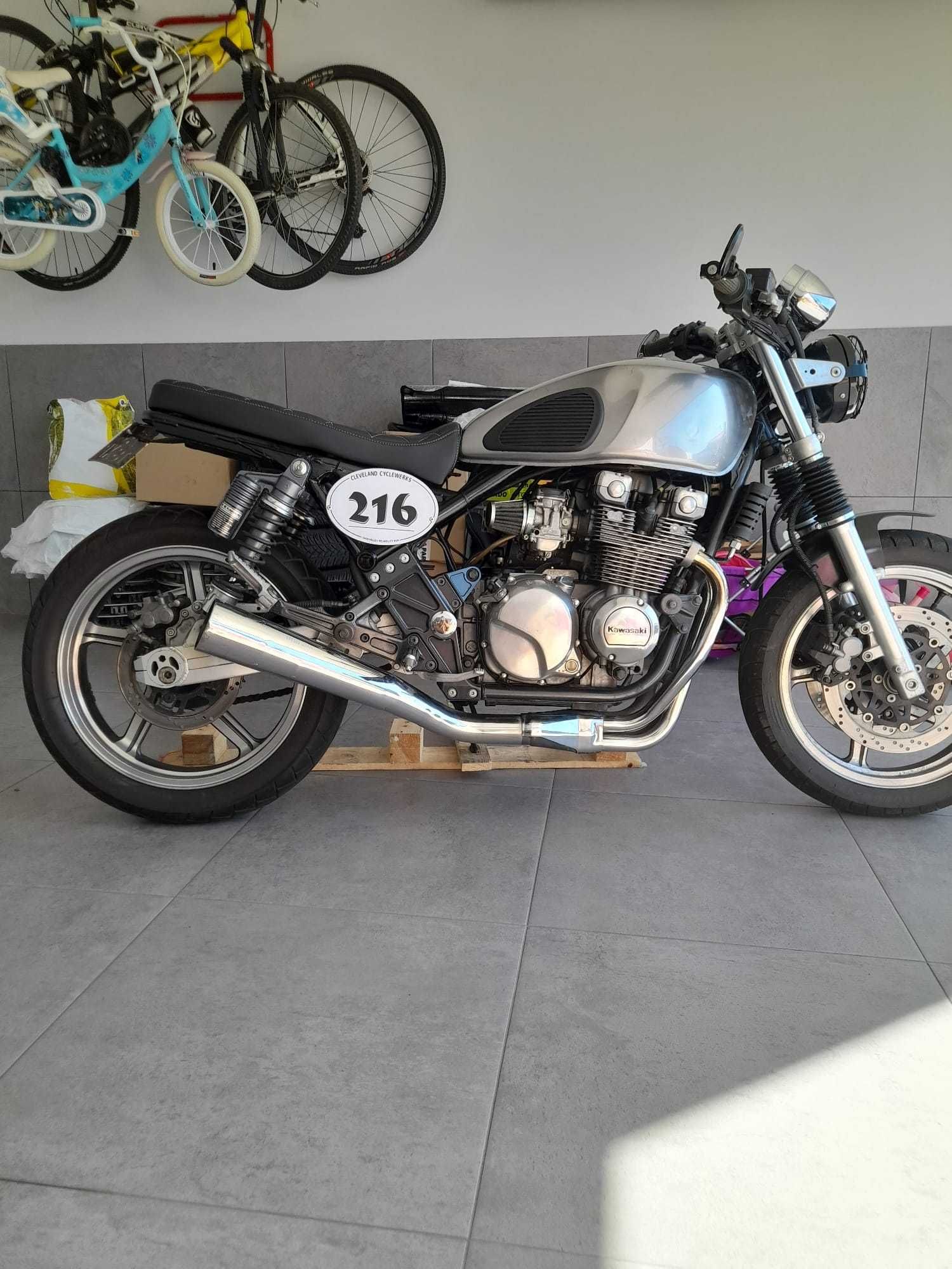 Kawasaki zephyr 550