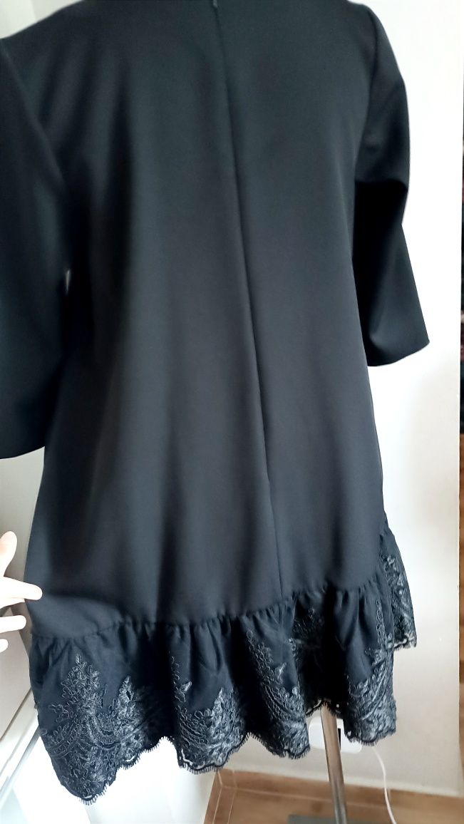 Trapezowa sukienka oversize r. 36