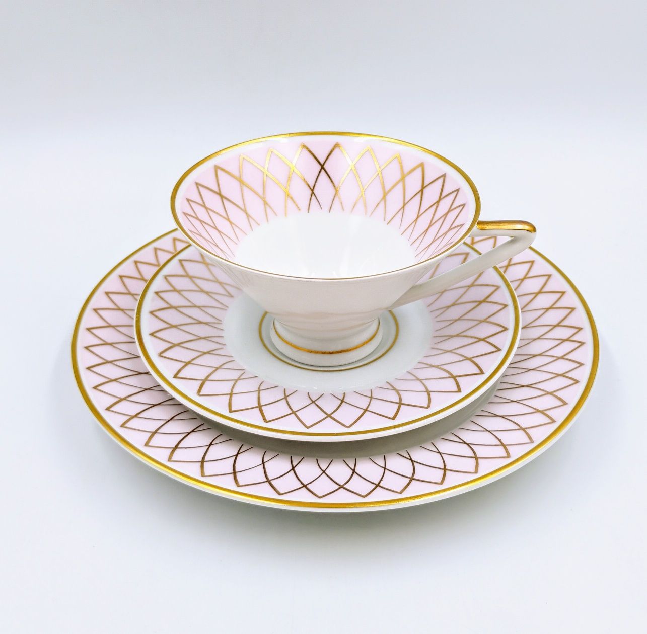 Trio filiżanka Jäger porcelana różowa złocona pastelowa retro 60te