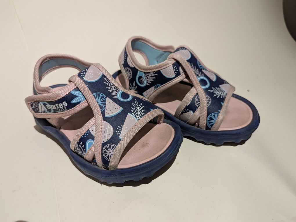 Buty dziecięce letnie sandały rozmiar 27