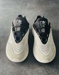 Кросівки оригінал adidas Ozelia, US9