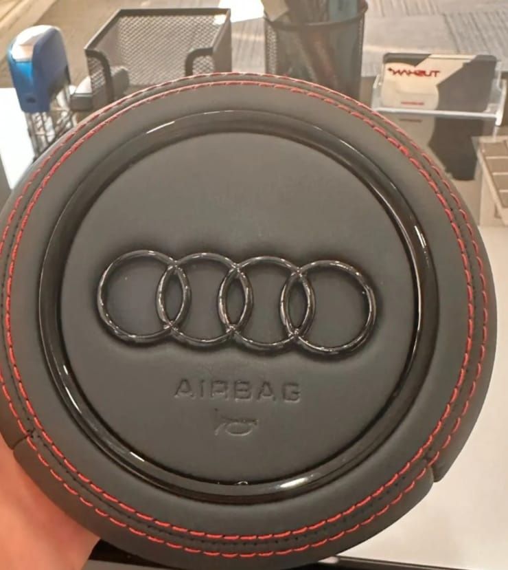 Audi A4 B9 A5 8W poduszka kierowcy obszywanie