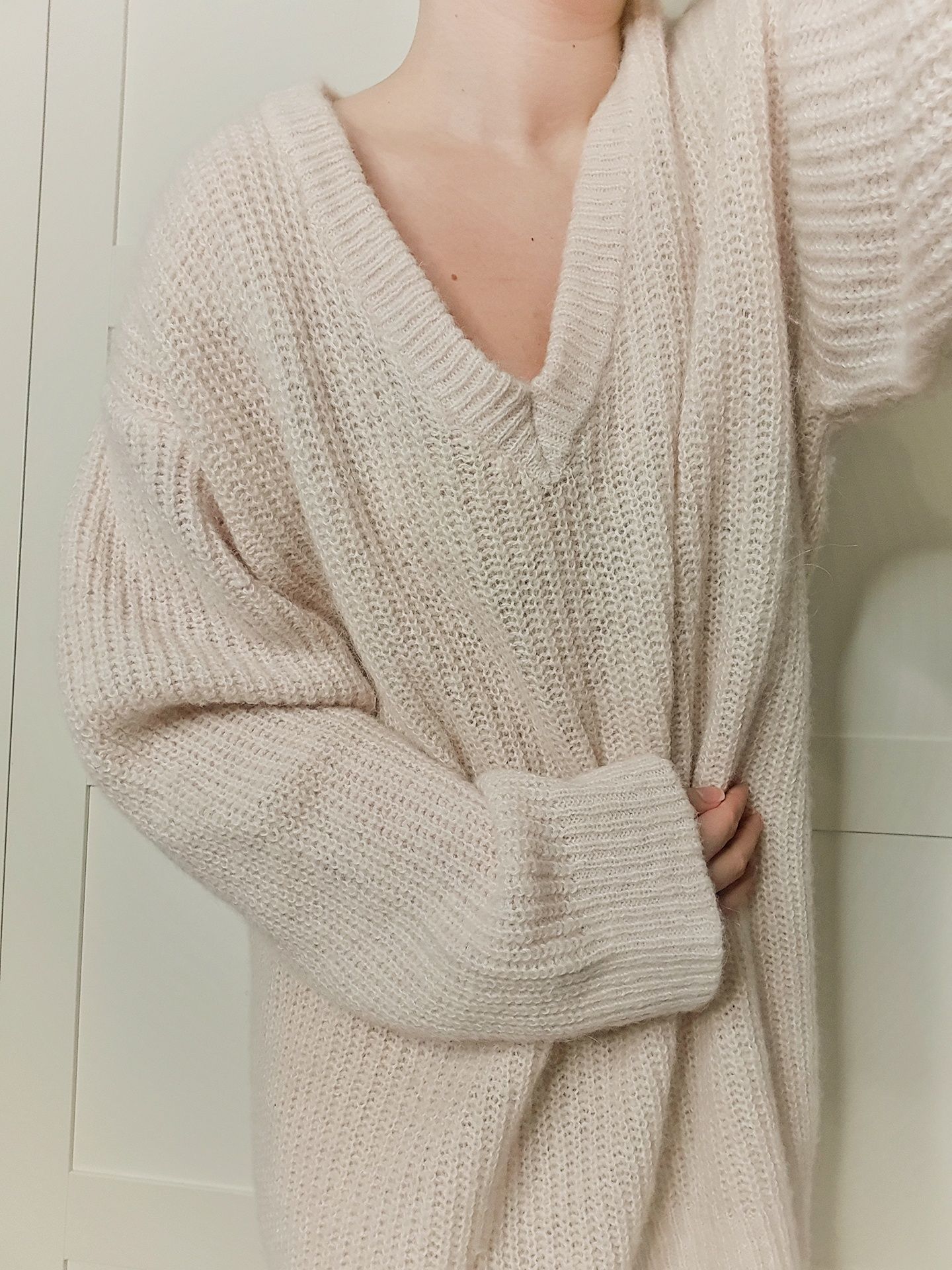 Sweter oversize Zara szerokie rękawy wełna alpaka pleciony dekolt V