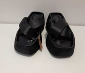 Klapki czarne na platformie satynowe Simmi Shoes
