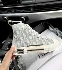 Dior Hight Grey Logo