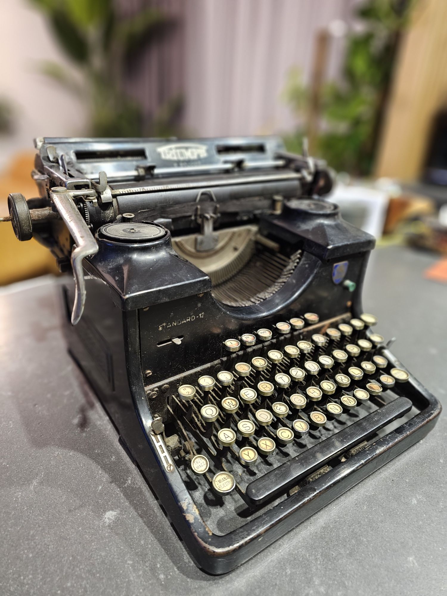 Maszyna do pisania TRIUMPH Standard 12