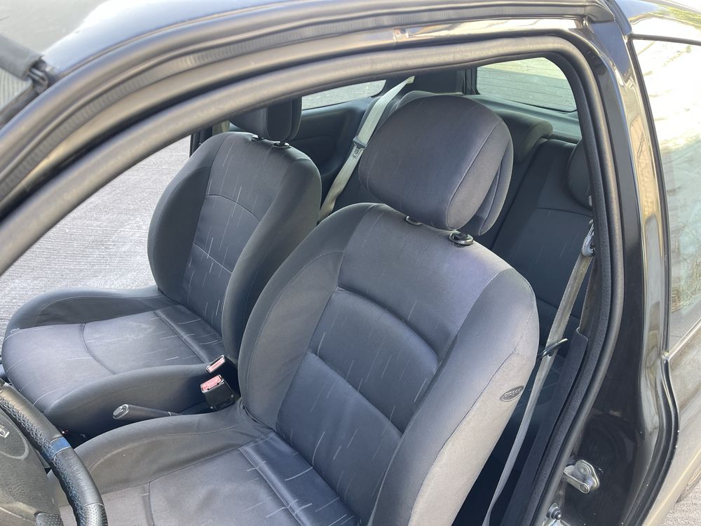 Renault clio 1.5dci 80cv 5 lugares