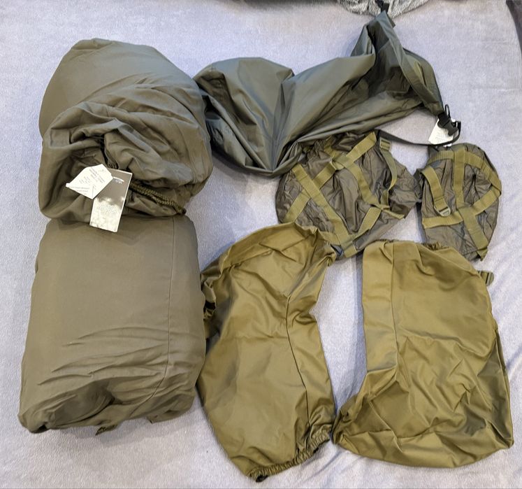 Śpiwór nieprzemakalny z wkładką puchową 25/DKWS nowy.