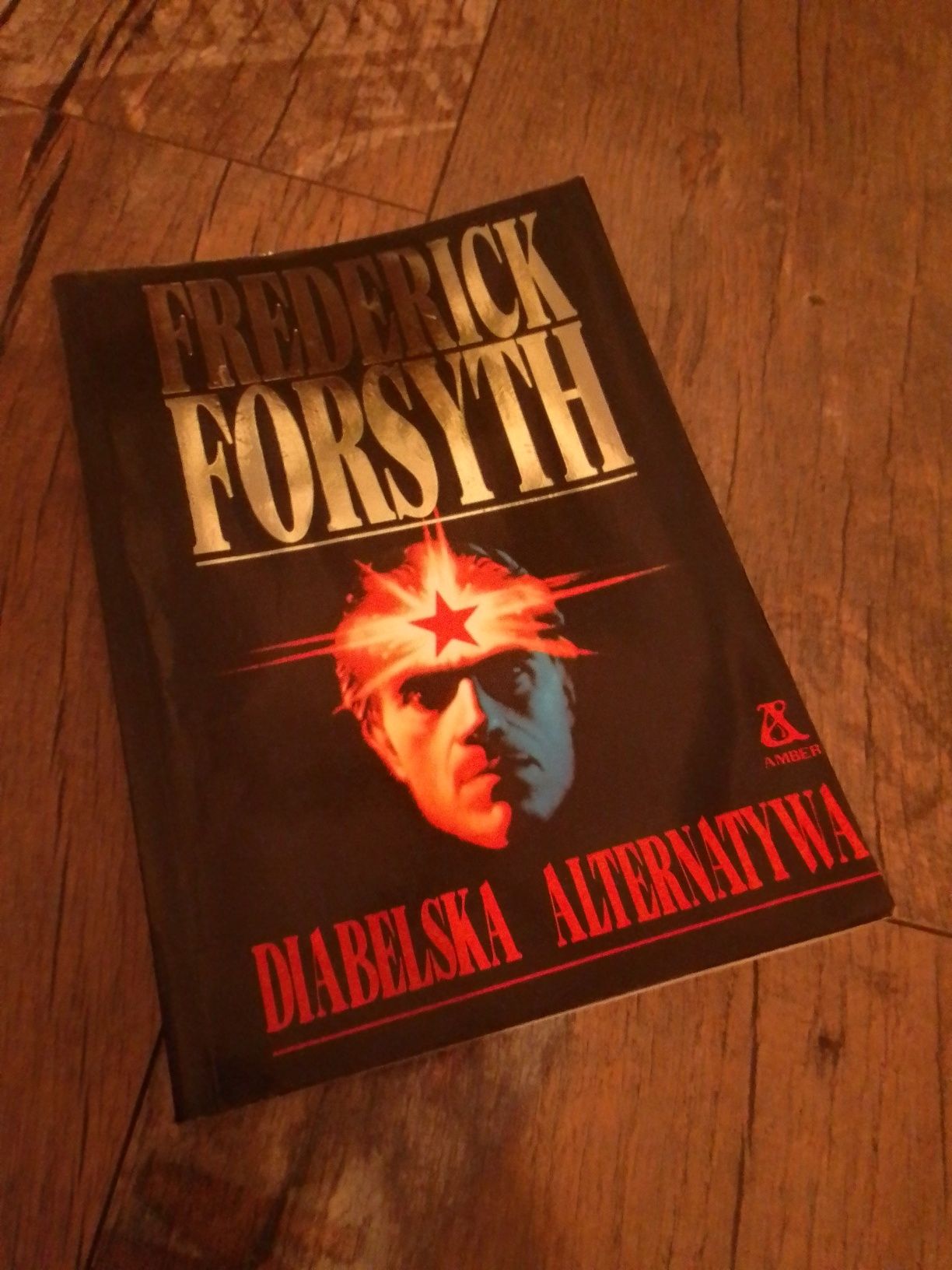 Frederick Forsyth Diabelska alternatywa thriller