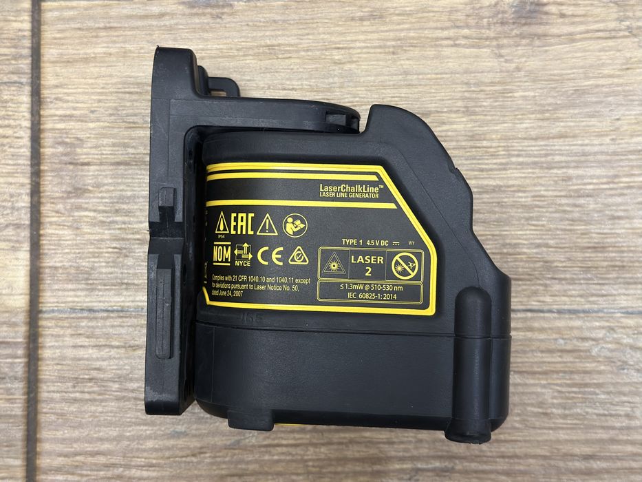 Zielony laser krzyżowy, akumulatorowy DeWalt | DW088CG