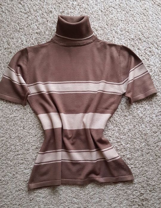 Sweterek w paski golf komplet wiskoza brązowy