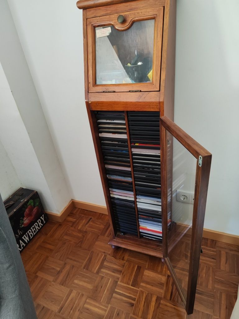 Móvel vintage para DVD