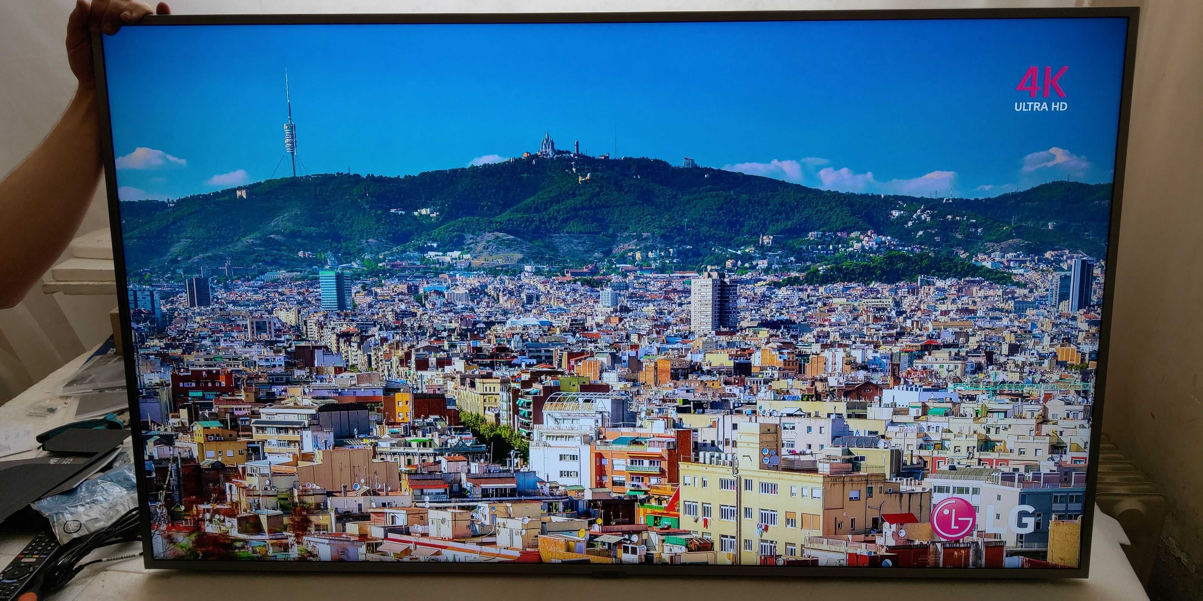 Телевізор Samsung 50TU8009 50AU8000 50'' Smart TV 4K, наявність