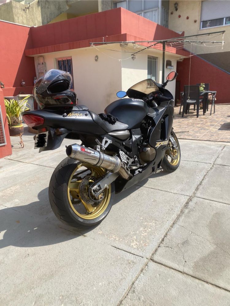 Kawasaki Ninja ZX12r com 24000 km
