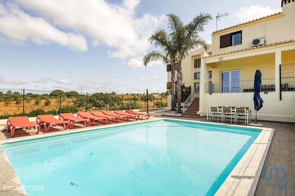 Casa / Villa T5 em Guia de 322,00 m2