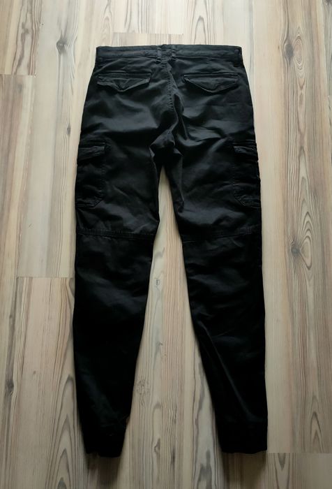 Czarne męskie spodnie joggery rozmiar S