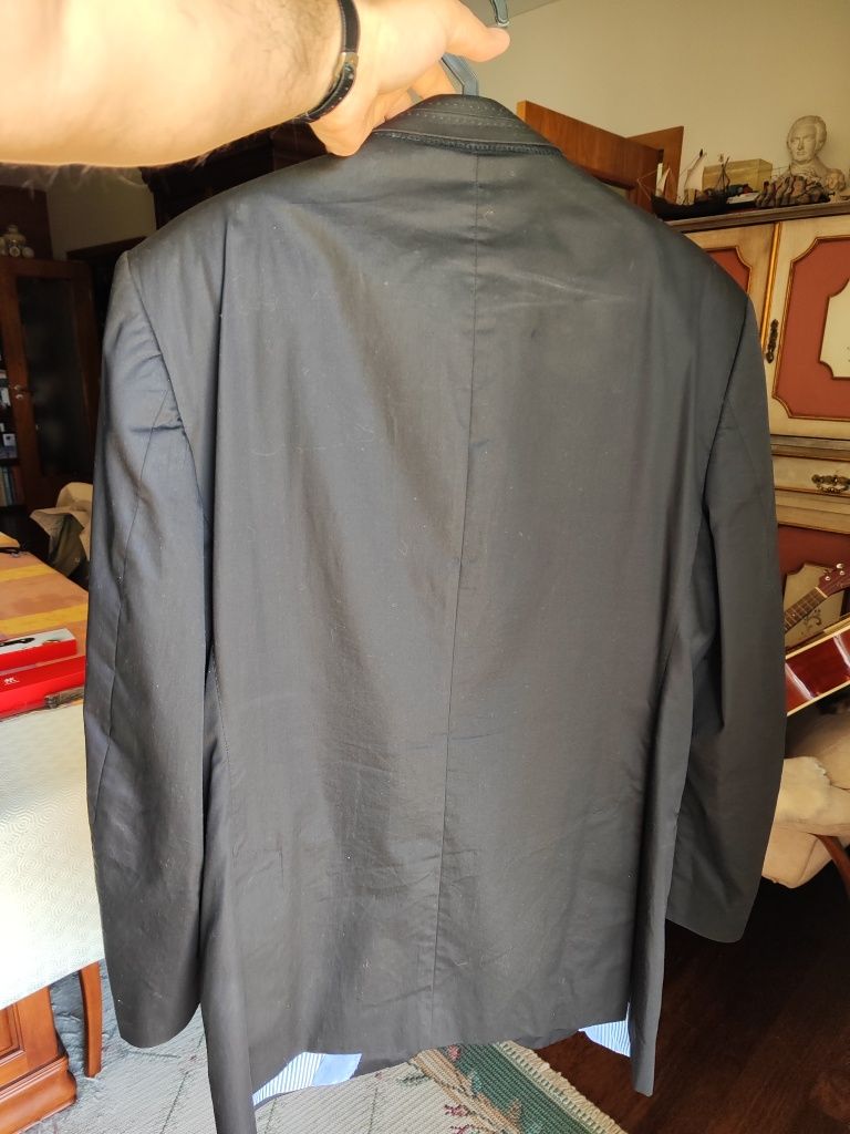 Blazer Preto Zara.Excelente para um tempo mais quente! Usado 1 vez !