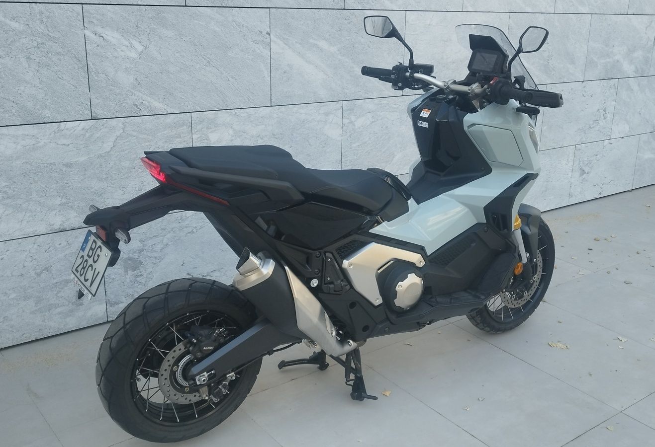 Honda X-ADV 750 || NOVA